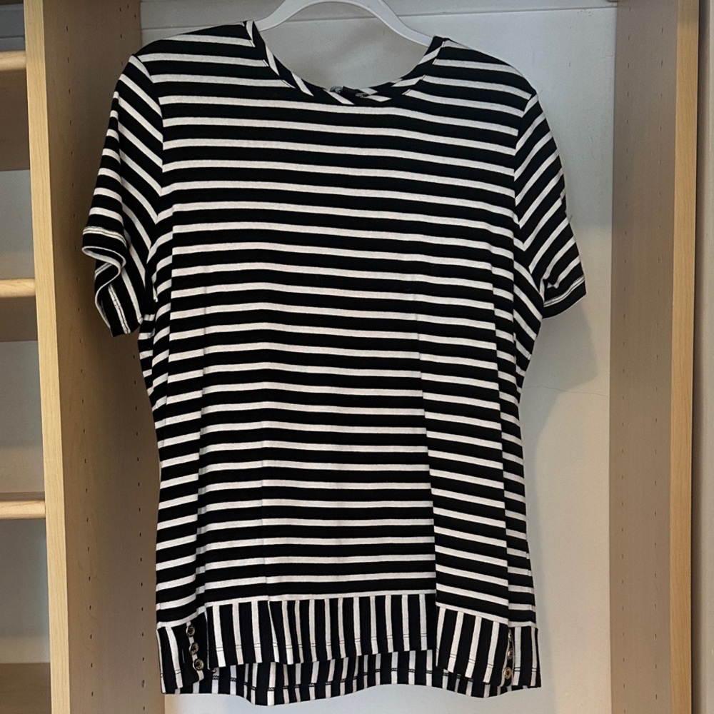 Jones New York Black and White Striped Tee